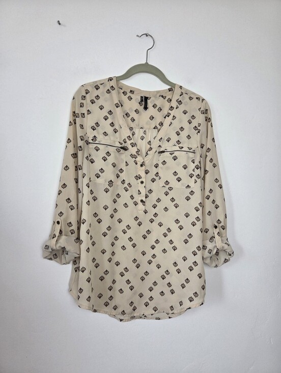 Maurices Tops - Maurices Blouse Top Ivory Damask Ikat Boho V Neck Roll Tab Lightweight Summer S
